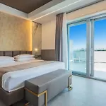 Airport Hotel 4*