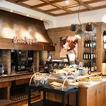 Hotel Airport 4*
