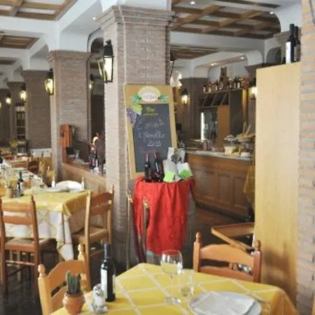 Hotell Airport 4*