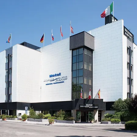Airport Hotell 4*