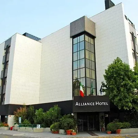 Hotell Airport 4*