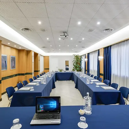Airport 4* Bologna