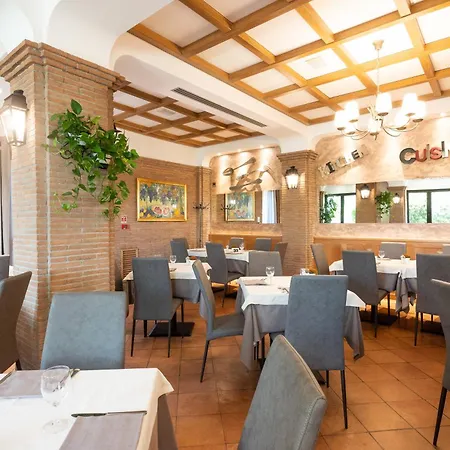 Airport بولونيا