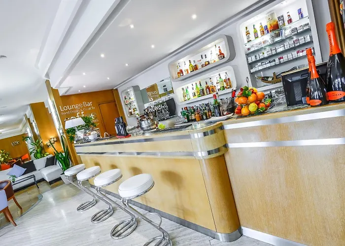 Ξενοδοχείο Airport 4*