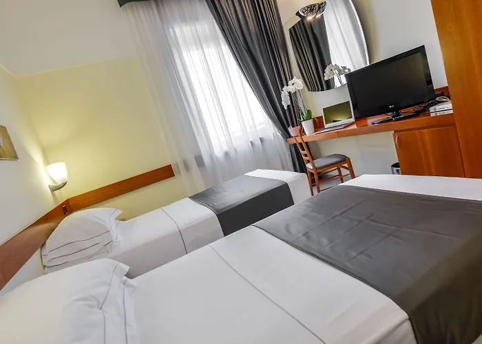 Airport Hotell 4*